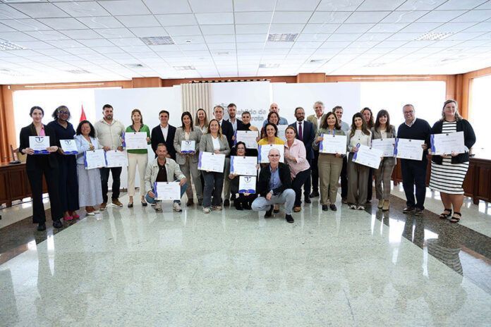 Noticias | Lanzarote refuerza su compromiso con la calidad turística con la entrega de 40 nuevos distintivos SICTED