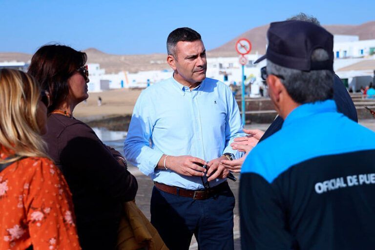 Noticias | Oswaldo Betancort aplaude la puesta en marcha del Servicio de Urgencias Canario en La Graciosa