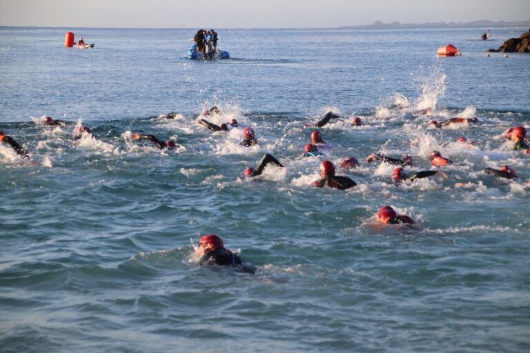Nico Ward y Sheila Jordán escriben la primera página del Magma Yaiza - Lanzarote Triatlón