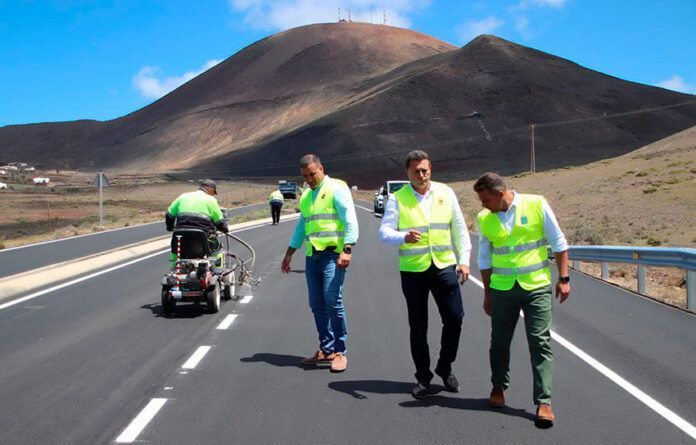Autoridades-visitando-los-trabjos