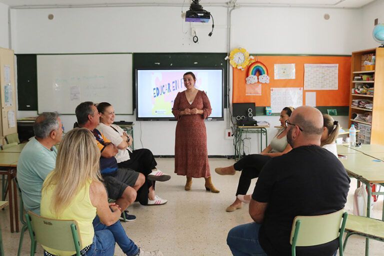 Noticias Yaiza | El acoso escolar cierra el programa Educar en Familia 2025 en el CEIP Yaiza