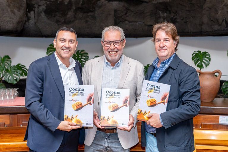 Lanzarote presenta el libro Cocina Tradicional de Lanzarote, un tesoro para preservar la memoria gastronómica de la isla