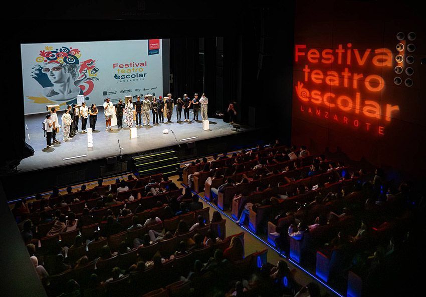 Noticias | Cerca de 3.600 personas disfrutaron del VII Festival Teatro Escolar de Lanzarote en “El Salinero”