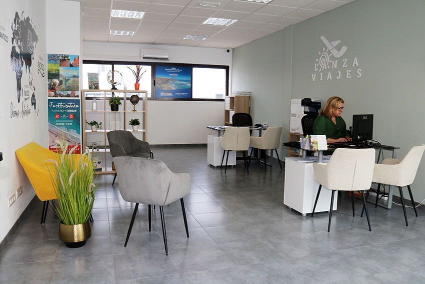 Agencia de Viajes LanzaViajes, en Playa Blanca Lanzarote (interior)