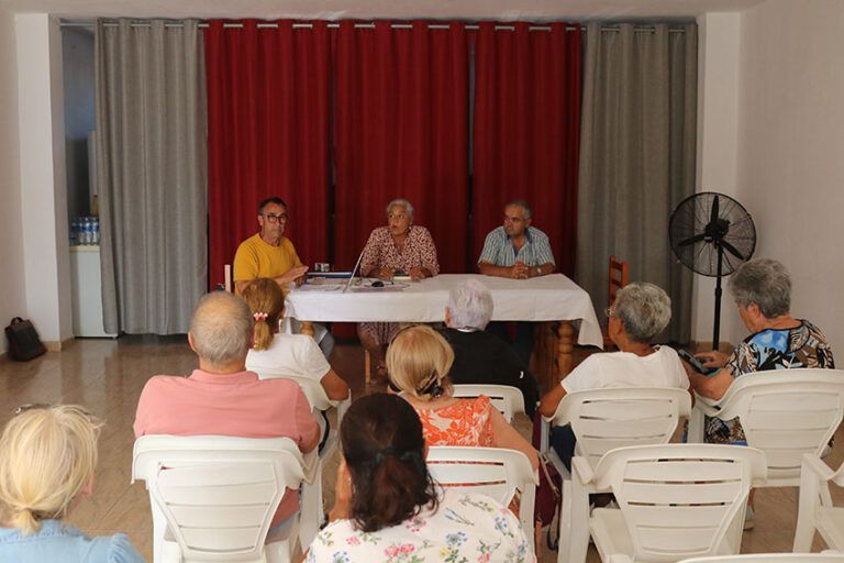 Noticias Playa Blanca | Nace ‘Volcán de Timanfaya’, la primera asociación de Mayores de Yaiza