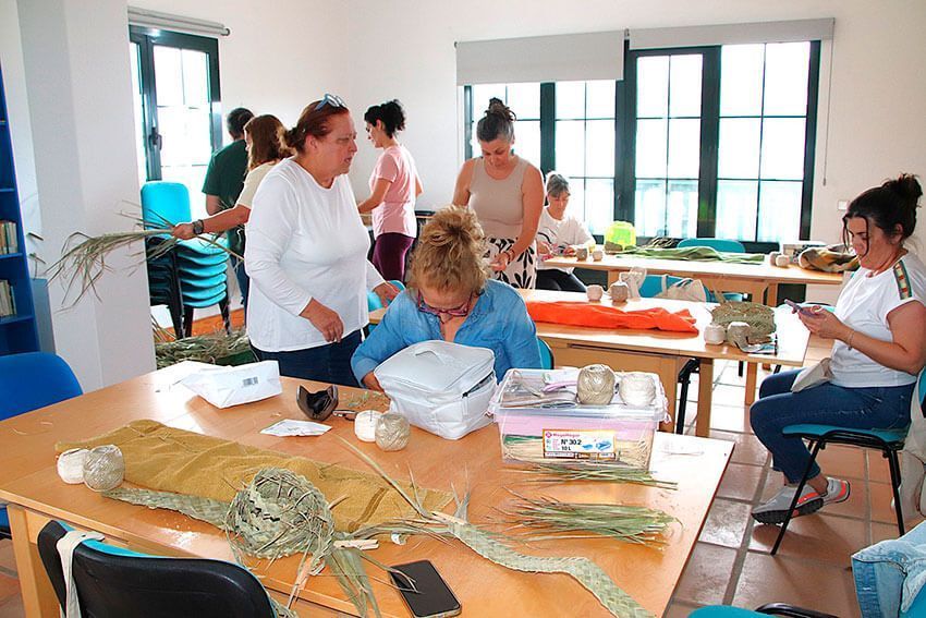 Taller de empleita en Uga