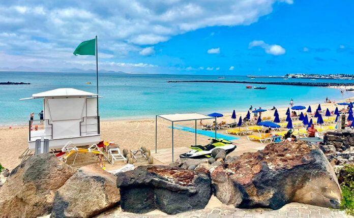 Noticias Playa Blanca | Playa Dorada ya está abierta al baño tras el control de Salud Pública