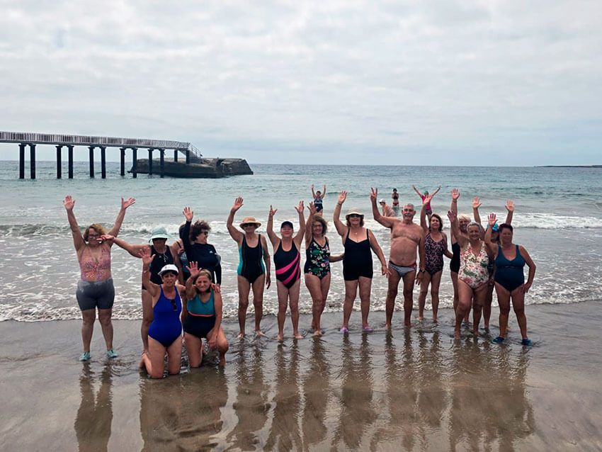 Cerca de 230 mayores participan en las sesiones de ‘AquaBeach’ en Lanzarote y La Graciosa