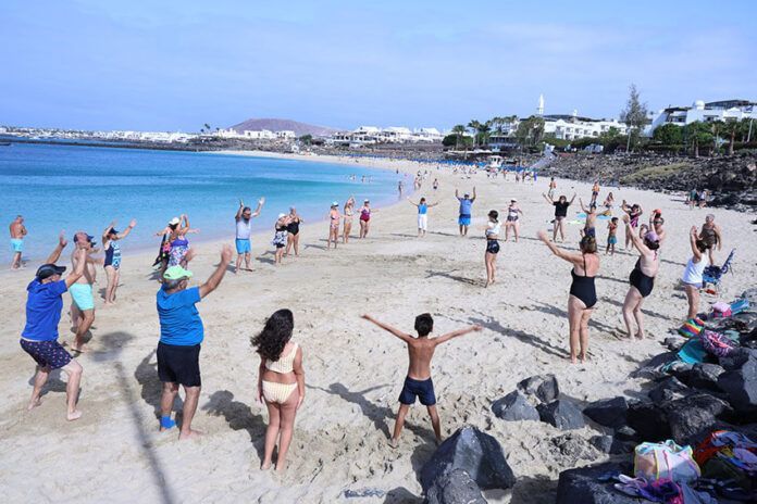 Noticias Yaiza | AquaBeach estrena la programación de verano del Cabildo para las personas mayores