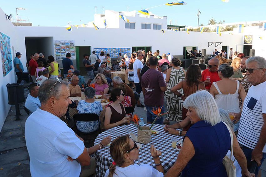 Noticias Yaiza | Playa Blanca reconoce a sus “artistas del mar”