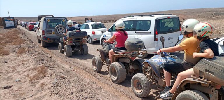 Noticias Playa Blanca | Agentes de Medio Ambiente detectan la circulación irregular de una caravana de buggies en el Monumento Natural de Los Ajaches