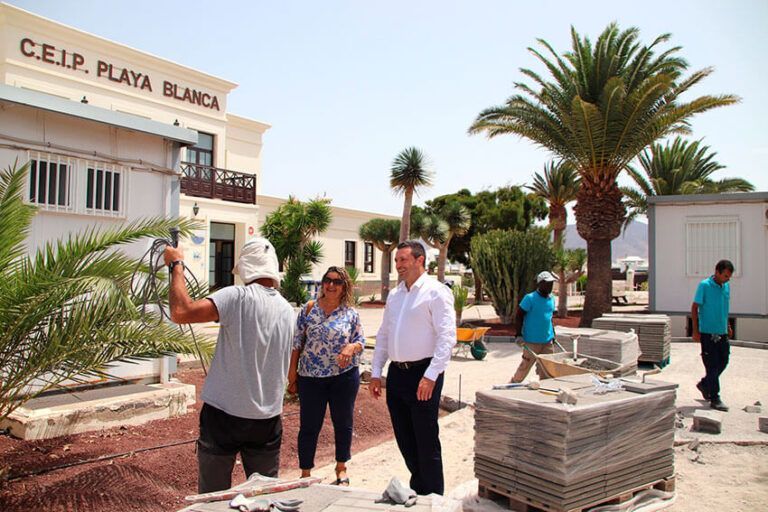 Noticias Playa Blanca | Yaiza ejecuta obras de mejora en los colegios por 140.000 euros