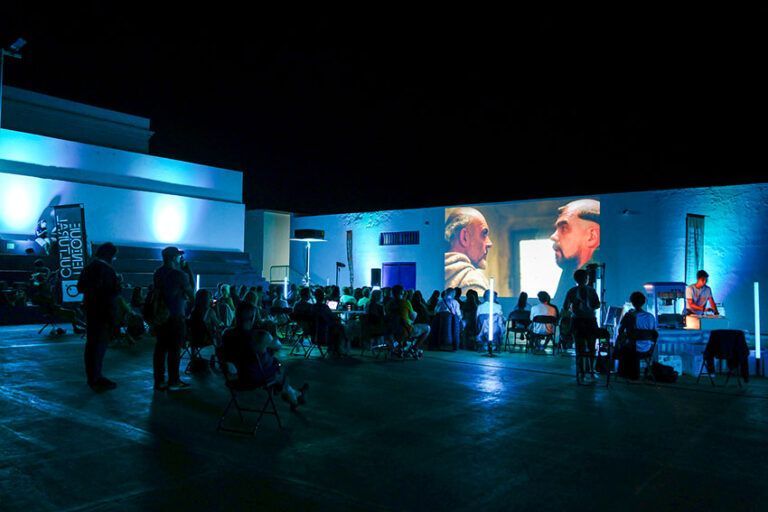 Noticias Yaiza | Uga se convierte en escenario de intrigas y misterio con el Cine Ambulante de Verano de Tenique Cultura