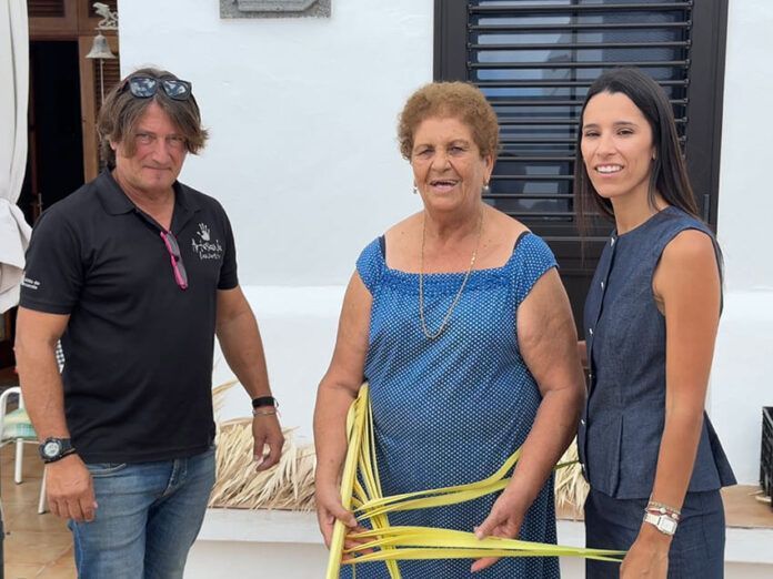 Noticias | El Cabildo comienza a distribuir palmito local a los artesanos y artesanas