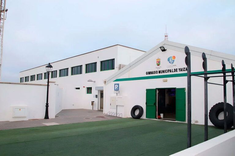 Noticias Yaiza | Yaiza invierte 894.000 euros en el servicio de limpieza de dependencias municipales