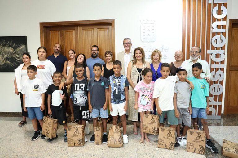 Noticias | El Cabildo recibe a los niños y niñas saharauis del programa ‘Vacaciones de Paz’