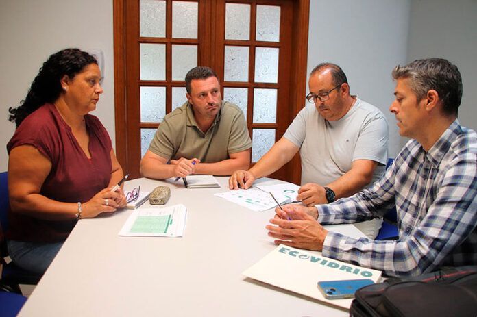 Noticias Playa Blanca | El reciclaje de vidrio crece en Yaiza frente al descenso en Lanzarote y Canarias