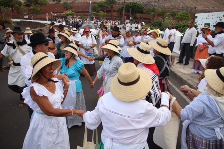 Noticias Yaiza | Yaiza ofrenda a Remedios en la romería más participativa de la última década