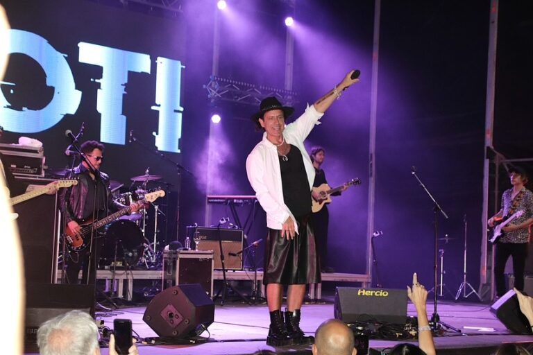 Noticias Yaiza | Coti cierra por todo lo alto las fiestas de Yaiza