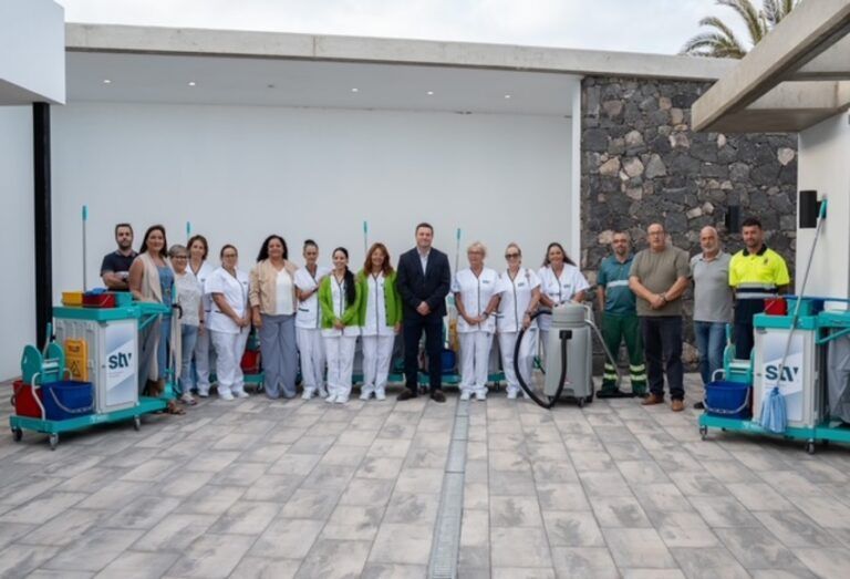 Noticias Yaiza | Yaiza pone en marcha el nuevo servicio de limpieza de instalaciones municipales
