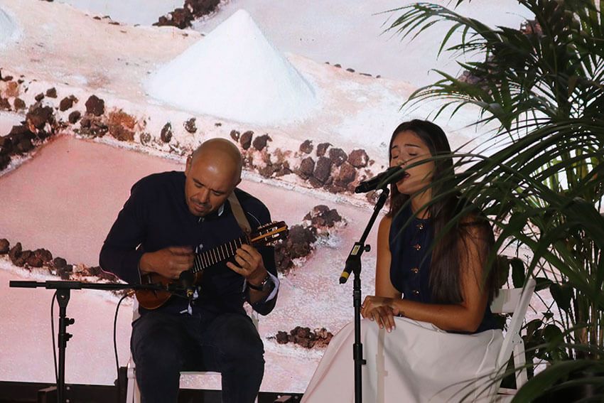 Yaiza otorga el Premio Turismo 2025 al fotógrafo Gustavo Medina