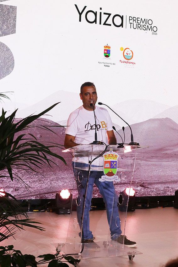 Yaiza otorga el Premio Turismo 2025 al fotógrafo Gustavo Medina