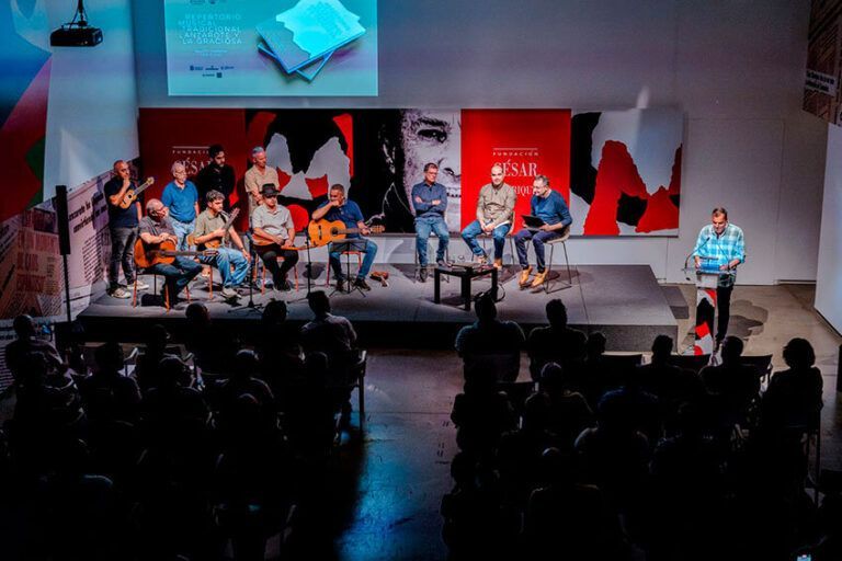 Noticias | Un libro recoge por primera vez las partituras de las principales canciones tradicionales de Lanzarote y La Graciosa