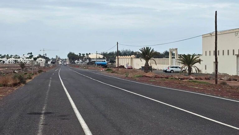 Noticias Playa Blanca | Yaiza destina 1,4 millones a obras de mejora en la entrada a Playa Blanca por Femés