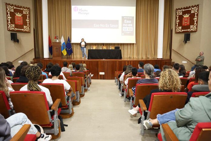 Noticias | El Cabildo organiza un monólogo formativo para prevenir y detectar la violencia sexual en la adolescencia