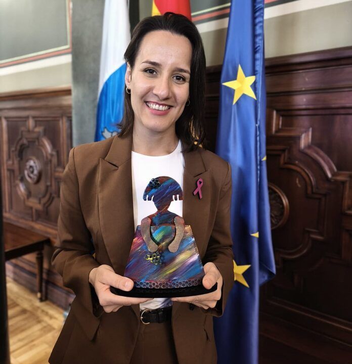 Noticias Yaiza | Yaiza exalta la trayectoria artística y el compromiso social de Cintia Machín