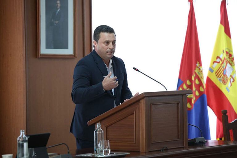 Noticias | Óscar Noda presenta una batería de propuestas para “intentar paliar la parálisis del gobierno de Oswaldo Betancort en el Cabildo de Lanzarote”
