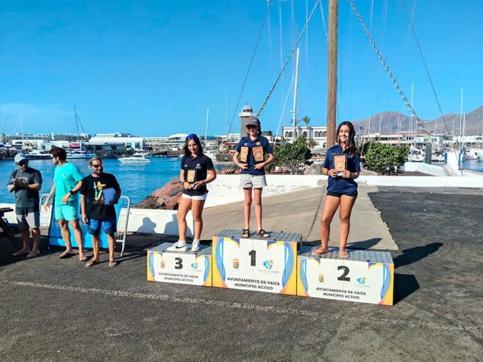 Noticias Playa Blanca | La sureña Lola Carrión y el grancanario Pablo J. Medina, vencedores de la VIII Regata Internacional de Halloween