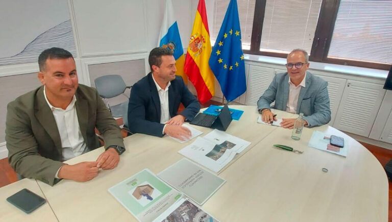 Noticias Playa Blanca | Yaiza traslada a Costas el proyecto de modernización de la Avenida Marítima de Playa Blanca