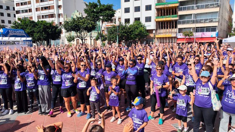 Noticias | Más de 800 personas participaron en la XIII Carrera contra la Violencia de Género Lanzarote