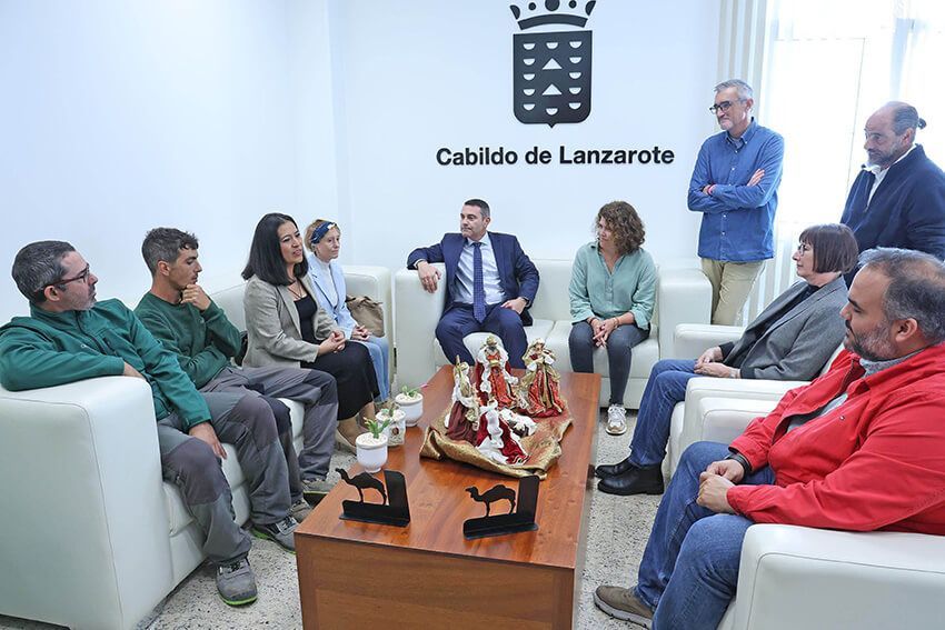 El Cabildo reconoce la labor social de las asociaciones Creciendo y ADISLAN tras la Wine Run