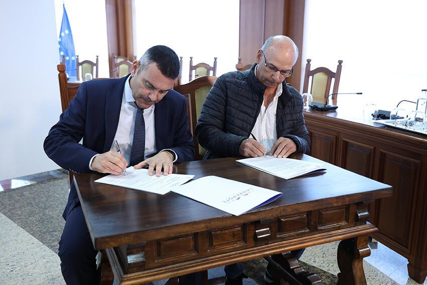 El Cabildo impulsa la Lucha Canaria con un convenio histórico firmado con la Federación Insular