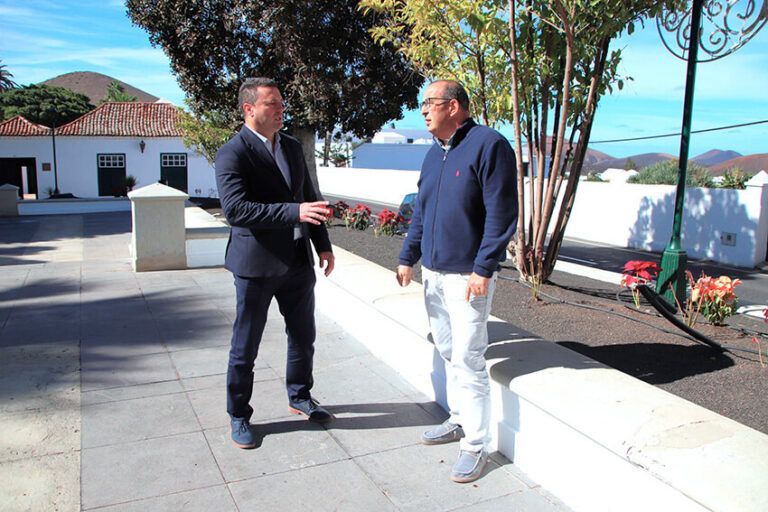 Noticias Yaiza | Yaiza licita por 10 millones de euros el mantenimiento y limpieza de jardines y zonas verdes del municipio