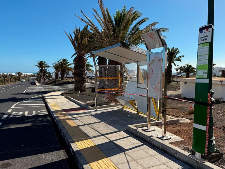 Noticias Playa Blanca | El Cabildo renovará 24 marquesinas de transporte público en el municipio de Yaiza gracias a una subvención de 900.000 euros 