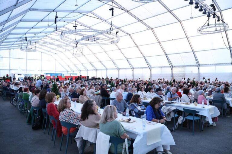 Noticias | Dorada Navidad llenó de música, humor y emoción a los mayores de Lanzarote y La Graciosa