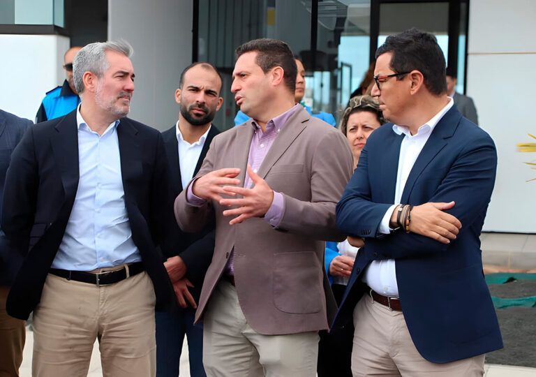 Noticias Playa Blanca | Óscar Noda pregunta al Gobierno por los servicios portuarios que demanda Playa Blanca para el atraque de cruceros