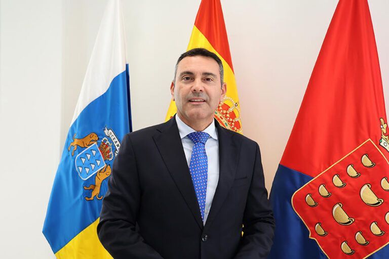 Noticias | El Cabildo defiende el cultivo en hoyo de La Geria: concedidos 627.116 euros en subvenciones a 342 beneficiarios