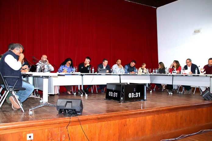 Pleno municipal del jueves 11 de diciembre Noticias Yaiza | Yaiza esgrime un informe jurídico de la FECAM en defensa de sus proyectos del Plan Insular de Cooperación de Obras y Servicios