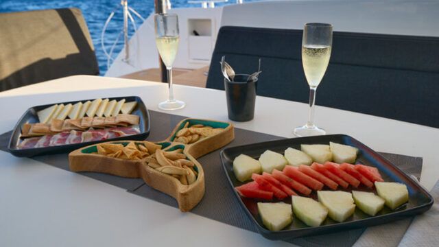 Almuerzo en catamarán Charter Lanzarote