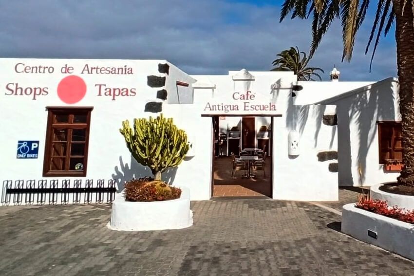 Entrada Bar - Café La Antigua Escuela de Yaiza