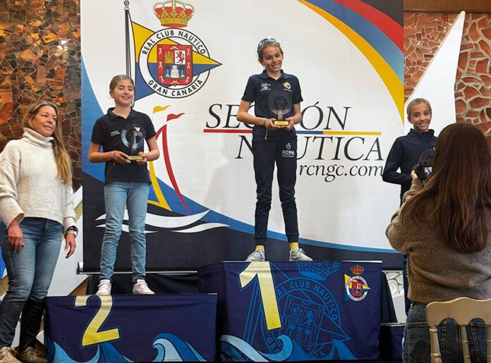 Noticias Playa Blanca | Lola Carrión, ganadora del Trofeo Manolo Pazos – Optimist 2026