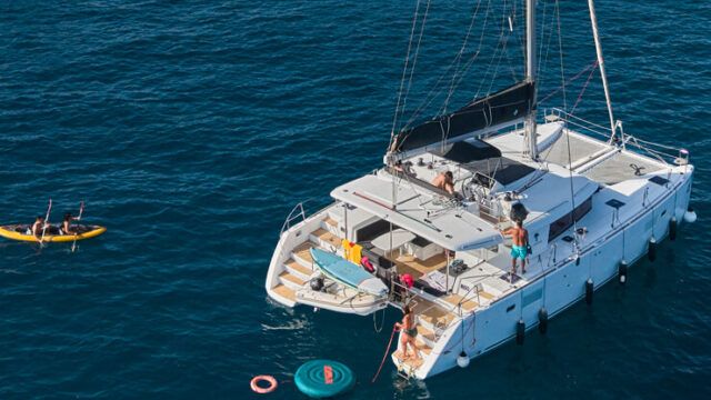 Papagayo Beach - Catamarán Lagoon 45F - Charter Lanzarote