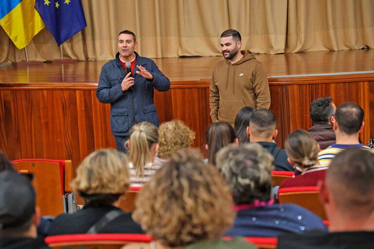 Noticias | El Cabildo renueva los patrocinios que ideó para los colectivos del Carnaval