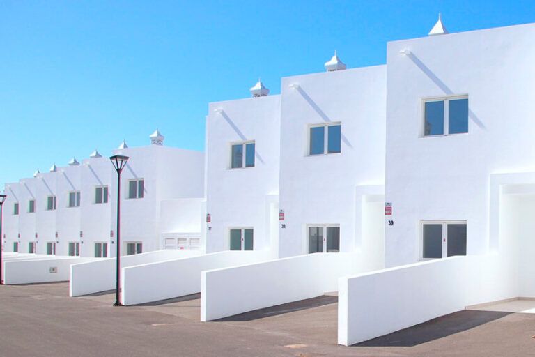 Noticias Playa Blanca | El Ejecutivo concede los 5,54 millones al Cabildo de Lanzarote para la adquisición de las de 76 viviendas de alquiler asequible en Playa Blanca
