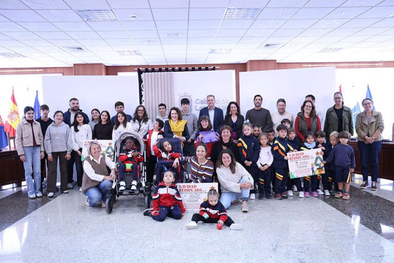 Noticias | El Cabildo entrega al alumnado sus premios de la Campaña Navidad Reciclada 