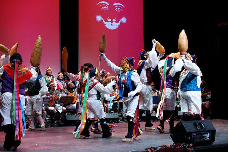 Noticias | ‘Banderas del tiempo’ llena de celebración El Salinero reivindicando la vigencia cultural de Los Buches